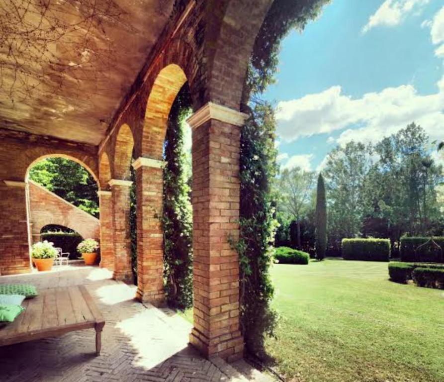 Castello Di San Fabiano Guest House Monteroni dʼArbia Eksteriør bilde