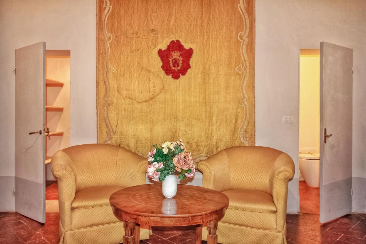 Castello Di San Fabiano Guest House Monteroni dʼArbia Eksteriør bilde